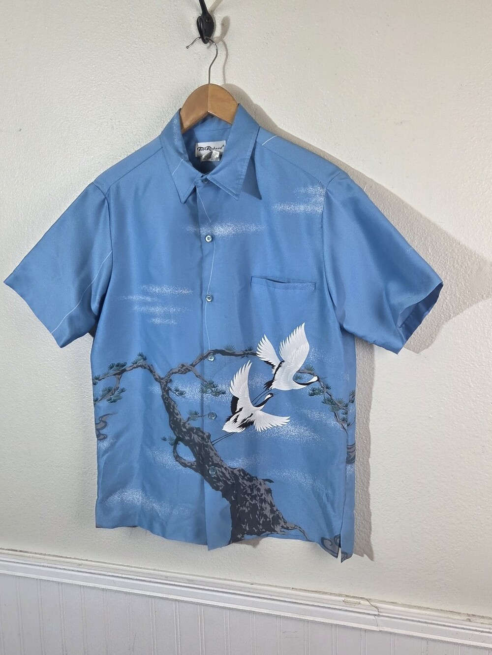 Vintage Tori Richard Shirt Mens S Blue Crane Scenic Hawaiian USA Polyester Retro